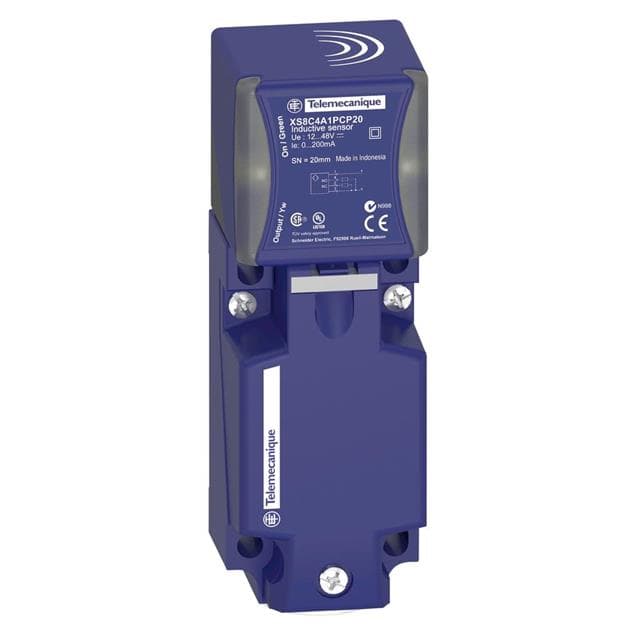 Telemecanique XS7C4A1DPG13 industrial sensor